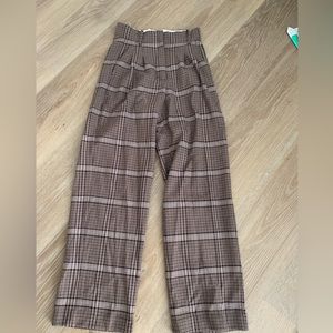 Aritzia Effortless Trouser